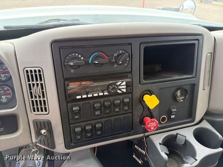 image for item FH6480 2015 International WorkStar 7500 dump truck