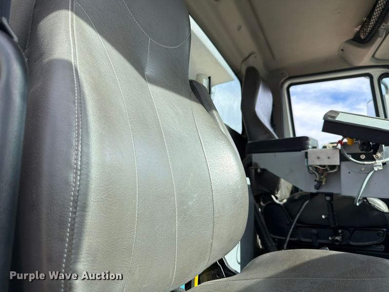image for item FH6480 2015 International WorkStar 7500 dump truck