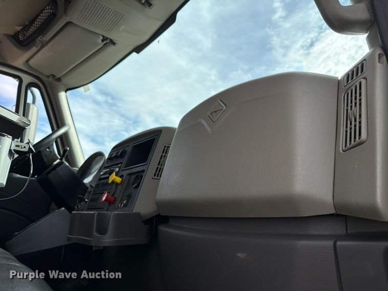 image for item FH6480 2015 International WorkStar 7500 dump truck