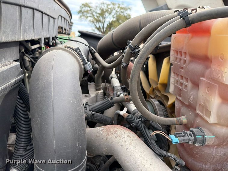 image for item FH6480 2015 International WorkStar 7500 dump truck