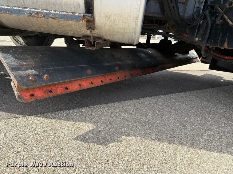 image for item FH6480 2015 International WorkStar 7500 dump truck