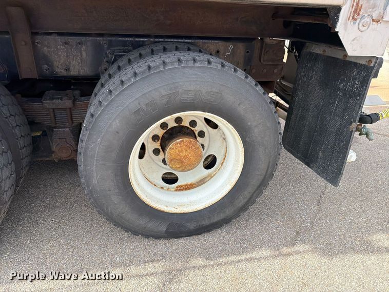 image for item FH6480 2015 International WorkStar 7500 dump truck