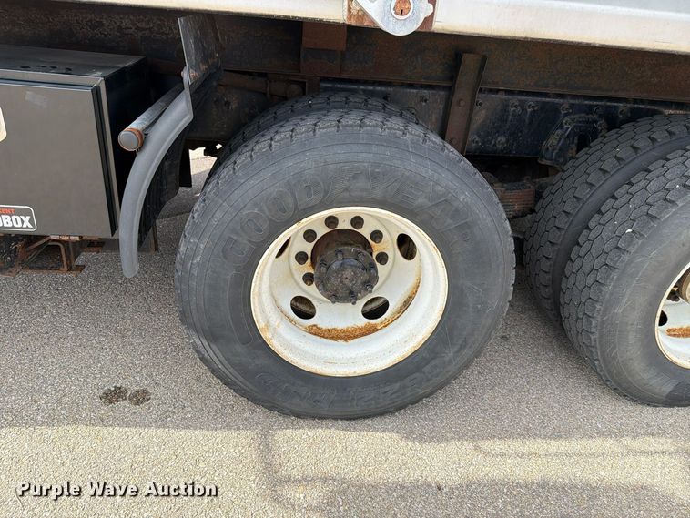 image for item FH6480 2015 International WorkStar 7500 dump truck