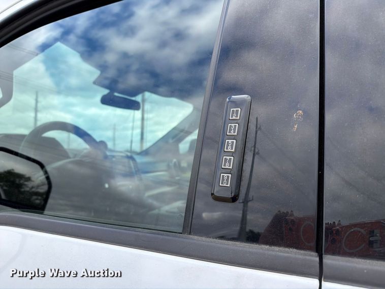 image for item FH6499 2022 Ford F250 Super Duty Crew Cab utility bed pickup truck
