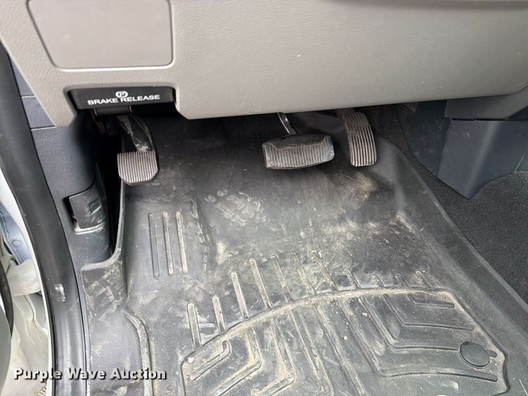 image for item FH6499 2022 Ford F250 Super Duty Crew Cab utility bed pickup truck