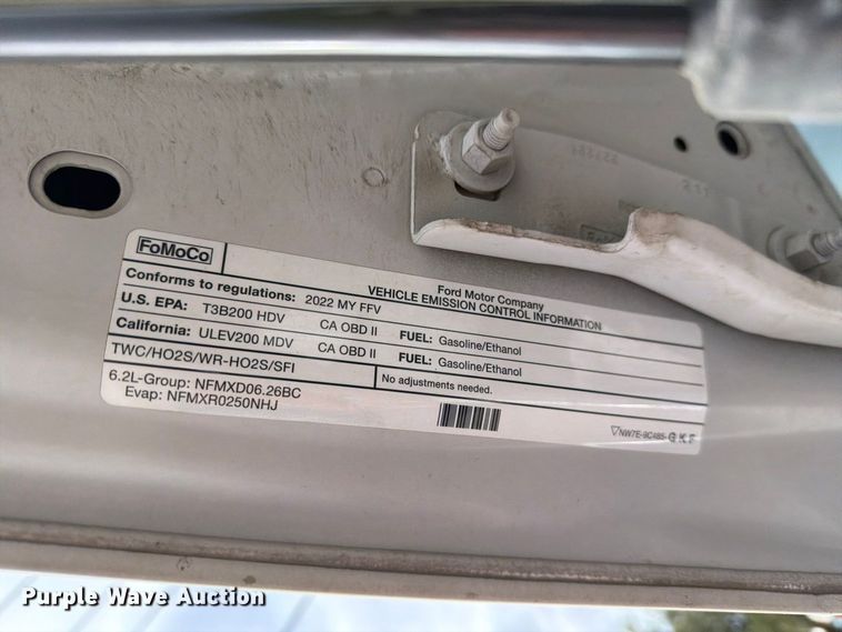 image for item FH6499 2022 Ford F250 Super Duty Crew Cab utility bed pickup truck