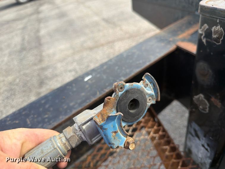 image for item FK3921 2009 Felling DA292 equipment trailer