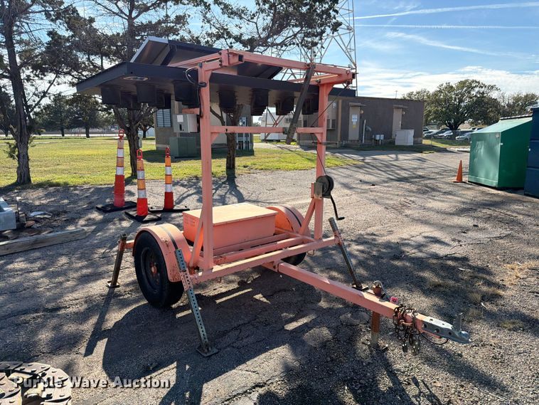 image for item FK3923 Wanco arrow board trailer