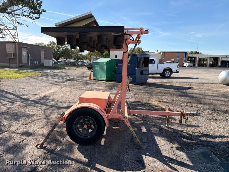 image for item FK3923 Wanco arrow board trailer