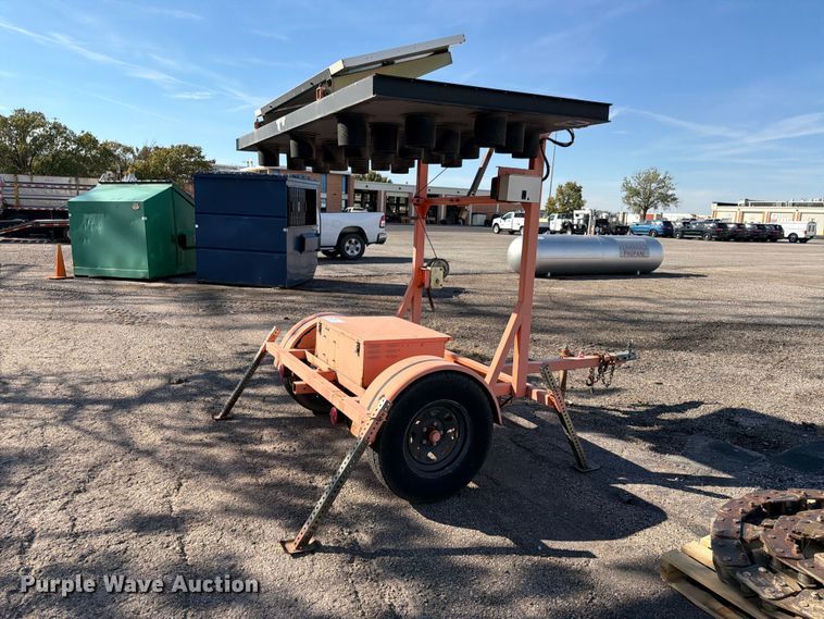 image for item FK3923 Wanco arrow board trailer