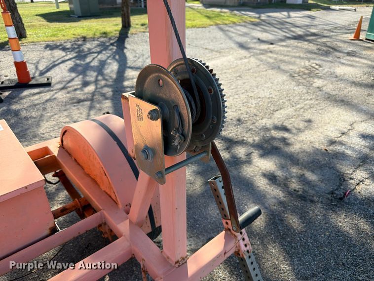 image for item FK3923 Wanco arrow board trailer