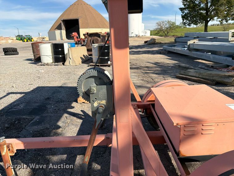 image for item FK3923 Wanco arrow board trailer