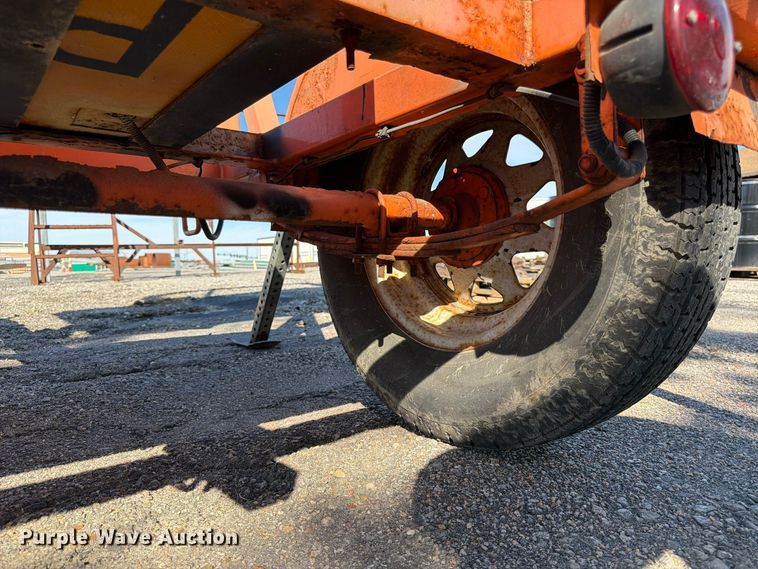 image for item FK3923 Wanco arrow board trailer