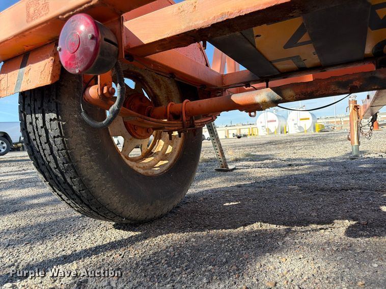 image for item FK3923 Wanco arrow board trailer