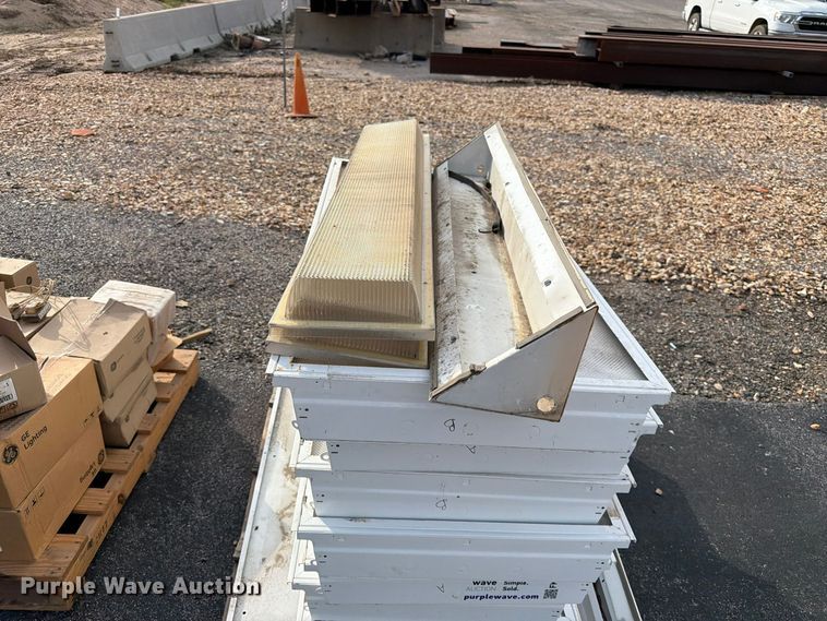 image for item FK3934 (8) Fluorescent lights