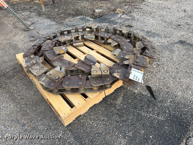 image for item FK3939 Vermeer 7600M trencher chain