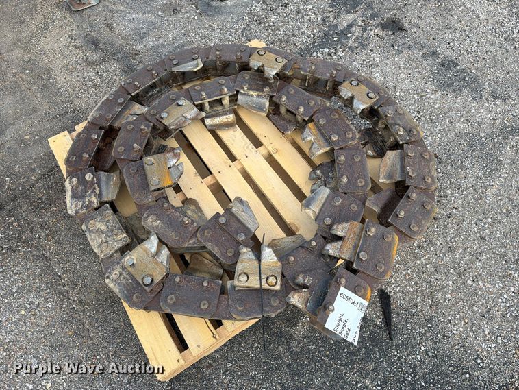 image for item FK3939 Vermeer 7600M trencher chain