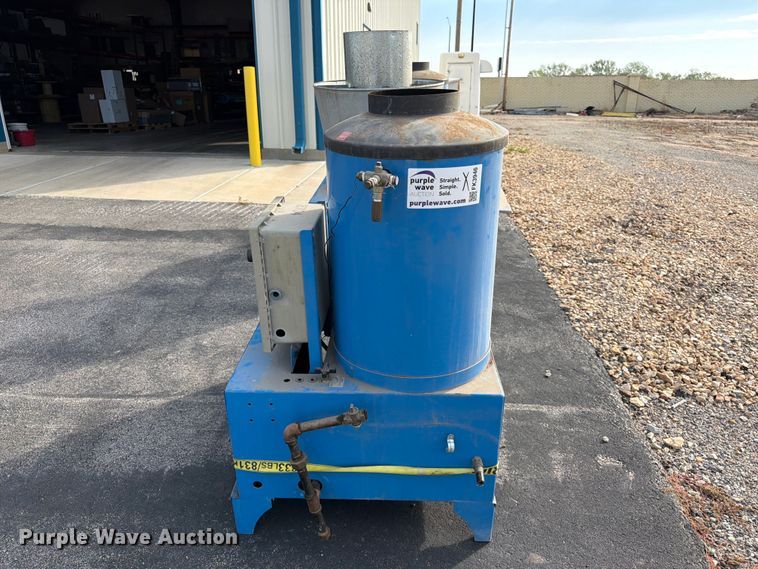 image for item FK3946 Hydro Engineering 4/2000EHGV-B pressure washer