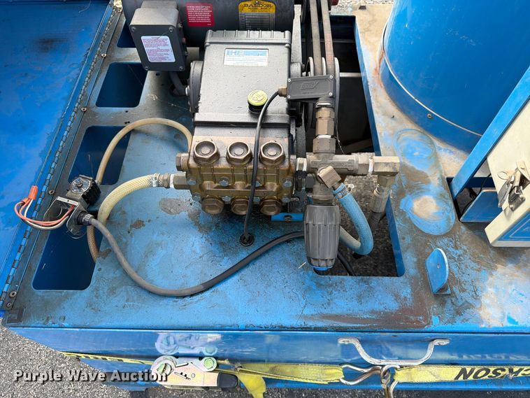 image for item FK3946 Hydro Engineering 4/2000EHGV-B pressure washer
