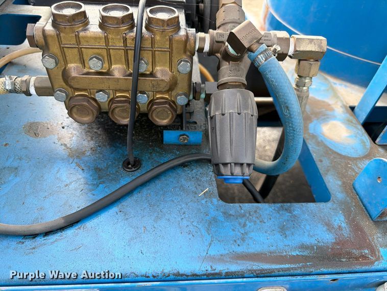 image for item FK3946 Hydro Engineering 4/2000EHGV-B pressure washer