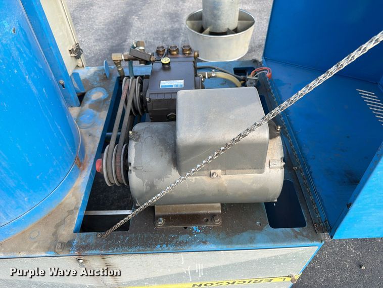 image for item FK3946 Hydro Engineering 4/2000EHGV-B pressure washer