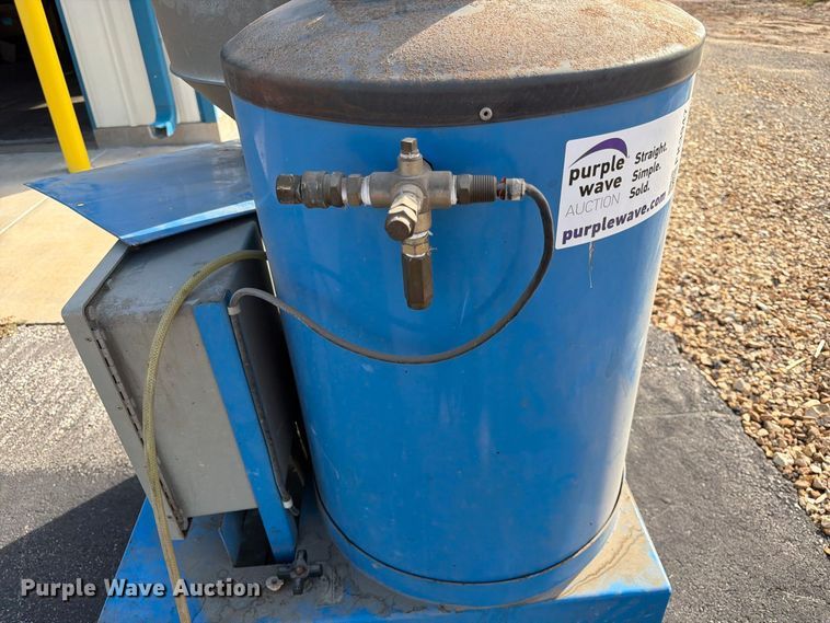 image for item FK3947 Hydro Engeneers 4/2000EHGV-B pressure washer