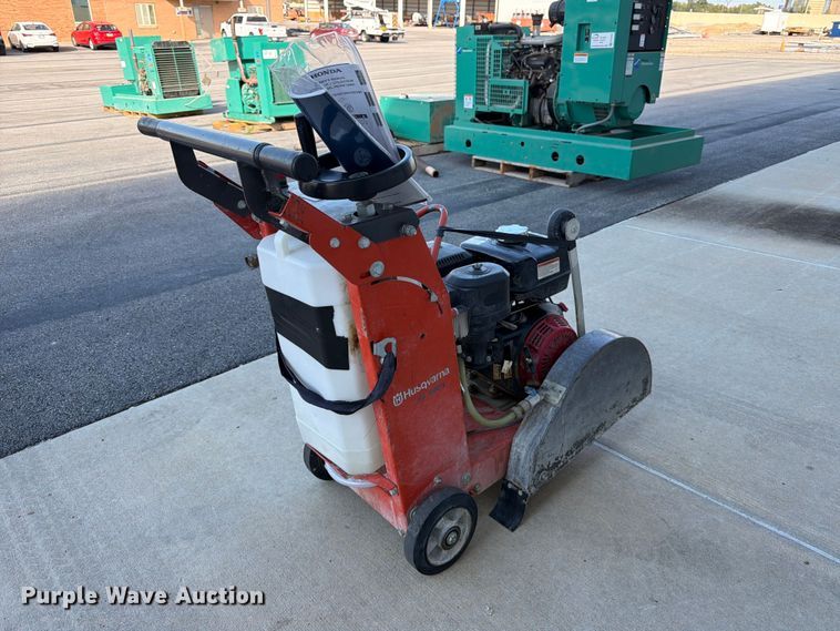 image for item FK3948 2016 Husqvarna FS400LV concrete saw