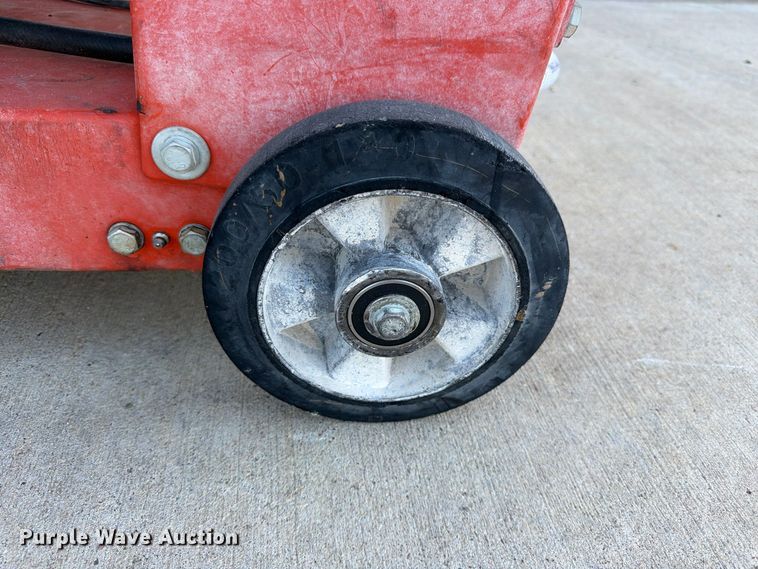 image for item FK3948 2016 Husqvarna FS400LV concrete saw