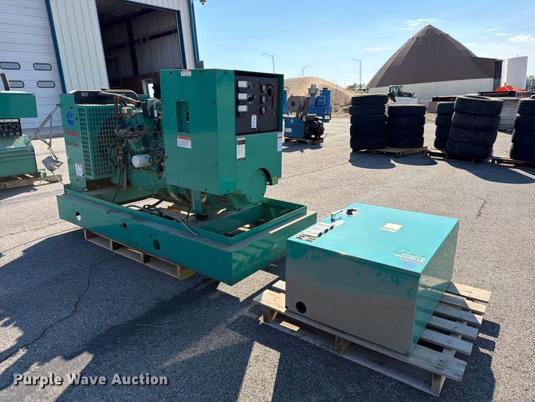 image for item FK3952 Onan 35GGFb Generator