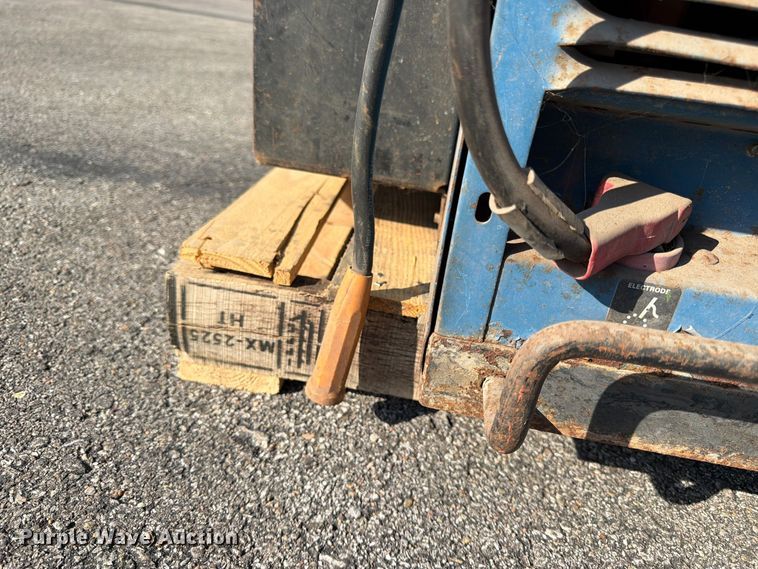 image for item FK3953 Miller Blue Star 2E welder