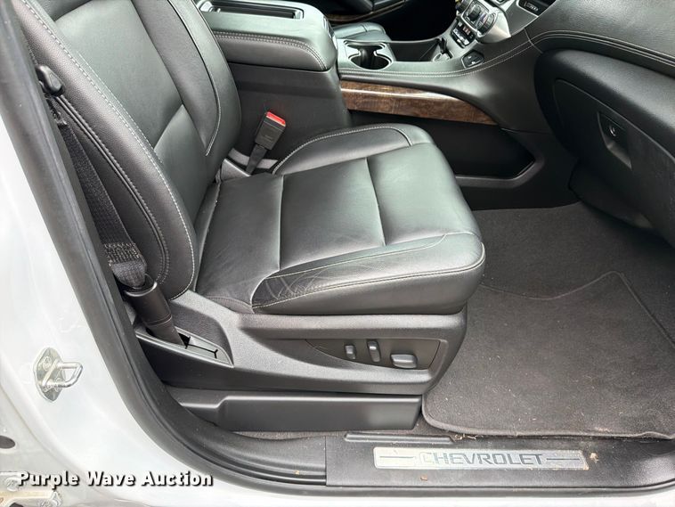 image for item DO5955 2020 Chevrolet Suburban SUV