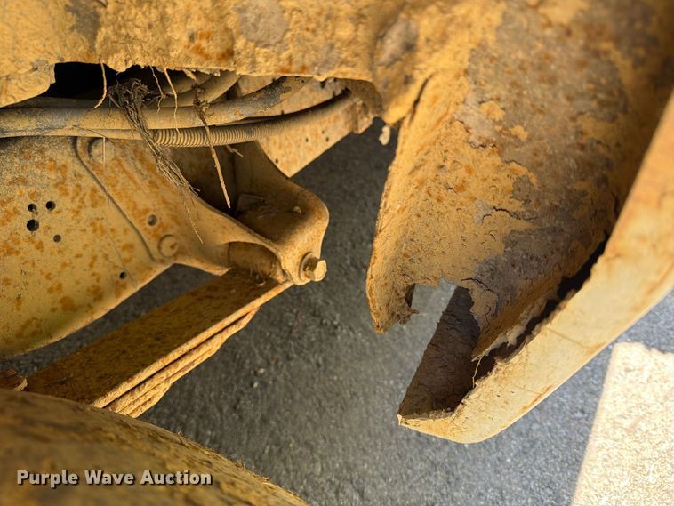 image for item DT2953 2006 Ford E350 van with bucket lift