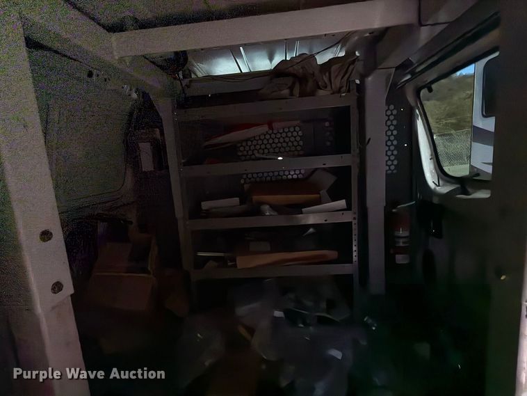 image for item DT2953 2006 Ford E350 van with bucket lift