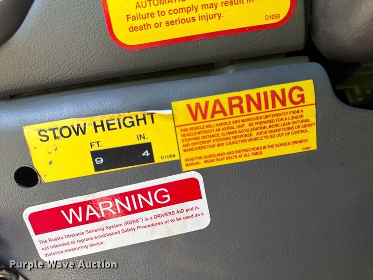image for item DT2953 2006 Ford E350 van with bucket lift