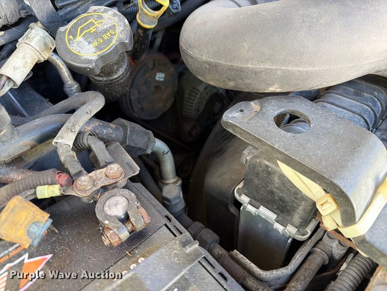 image for item DT2953 2006 Ford E350 van with bucket lift