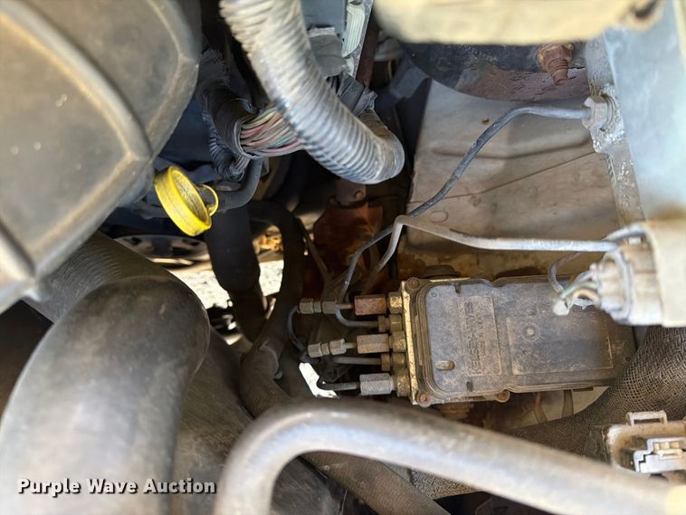 image for item DT2953 2006 Ford E350 van with bucket lift