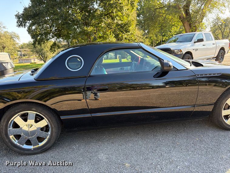 image for item DT3041 2002 Ford Thunderbird convertible