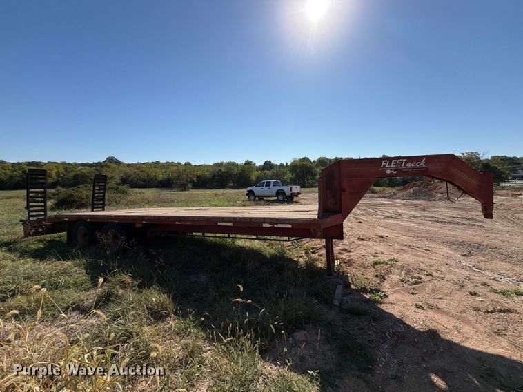 image for item DT3046 1996 Diamond C Trailers equipment trailer