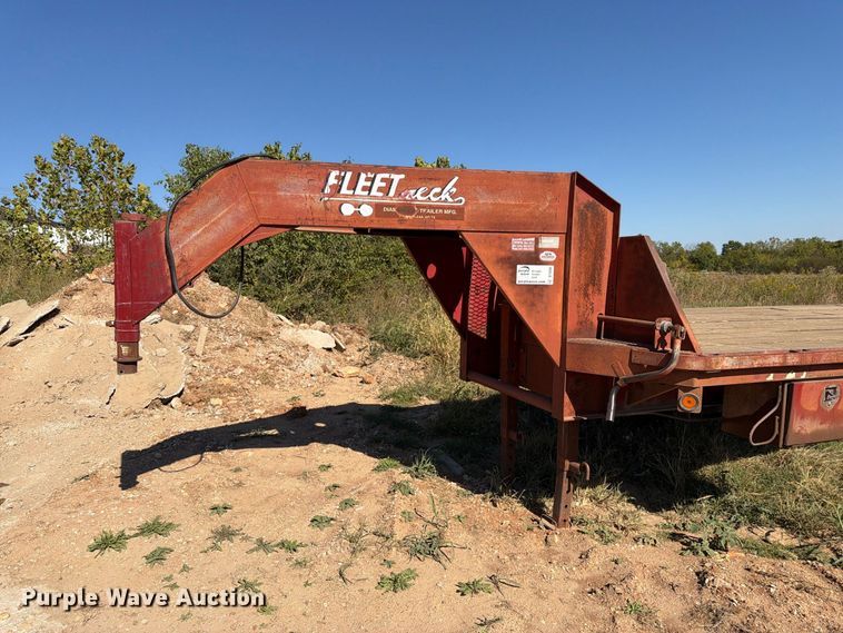 image for item DT3046 1996 Diamond C Trailers equipment trailer