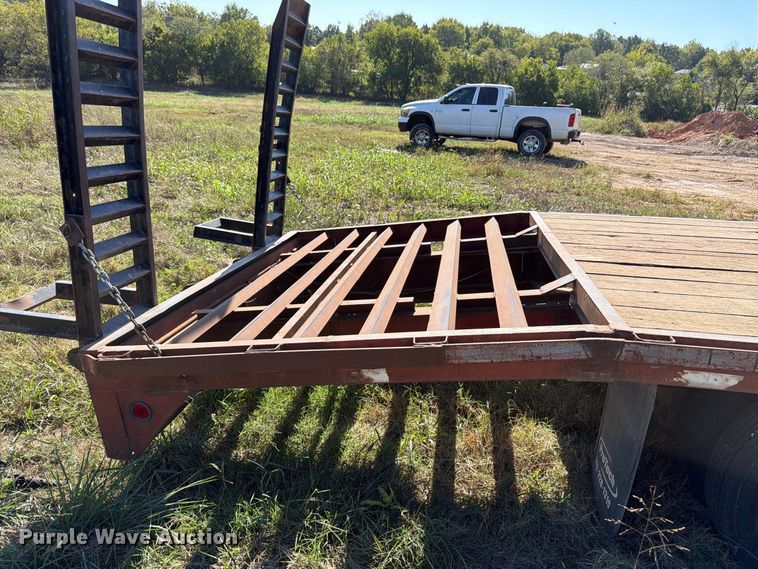 image for item DT3046 1996 Diamond C Trailers equipment trailer