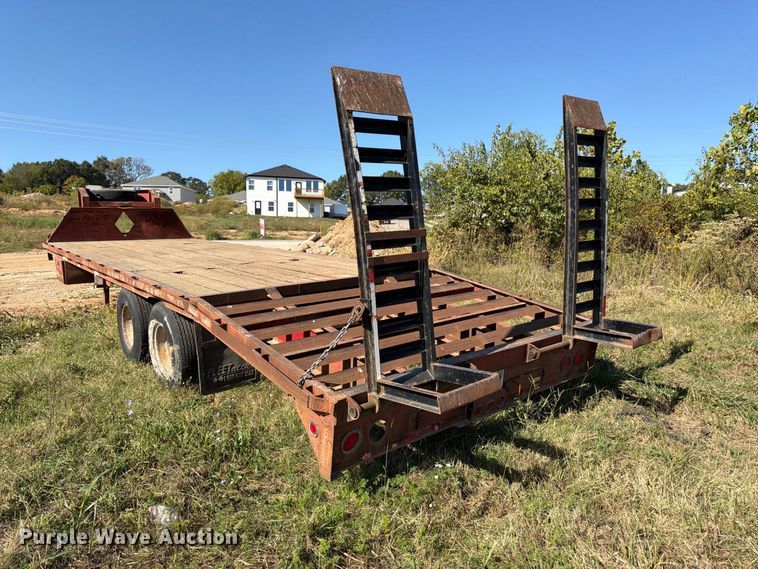 image for item DT3046 1996 Diamond C Trailers equipment trailer