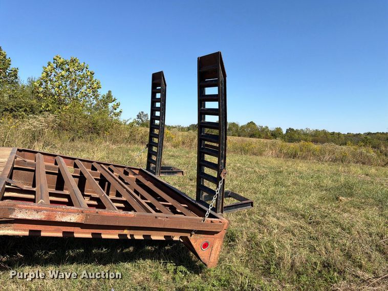 image for item DT3046 1996 Diamond C Trailers equipment trailer