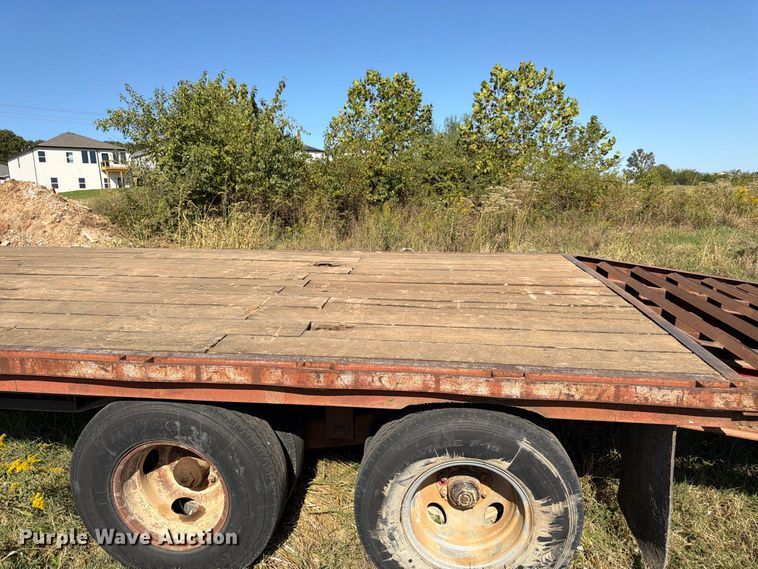 image for item DT3046 1996 Diamond C Trailers equipment trailer