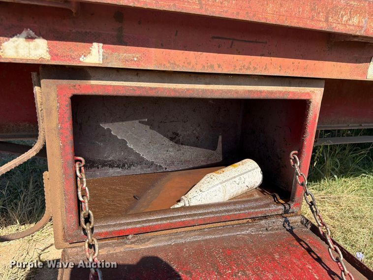 image for item DT3046 1996 Diamond C Trailers equipment trailer