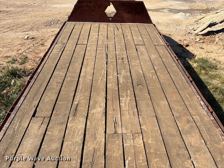 image for item DT3046 1996 Diamond C Trailers equipment trailer