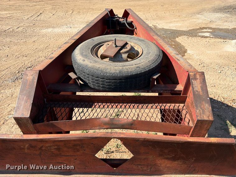 image for item DT3046 1996 Diamond C Trailers equipment trailer