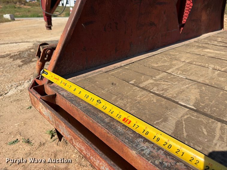 image for item DT3046 1996 Diamond C Trailers equipment trailer