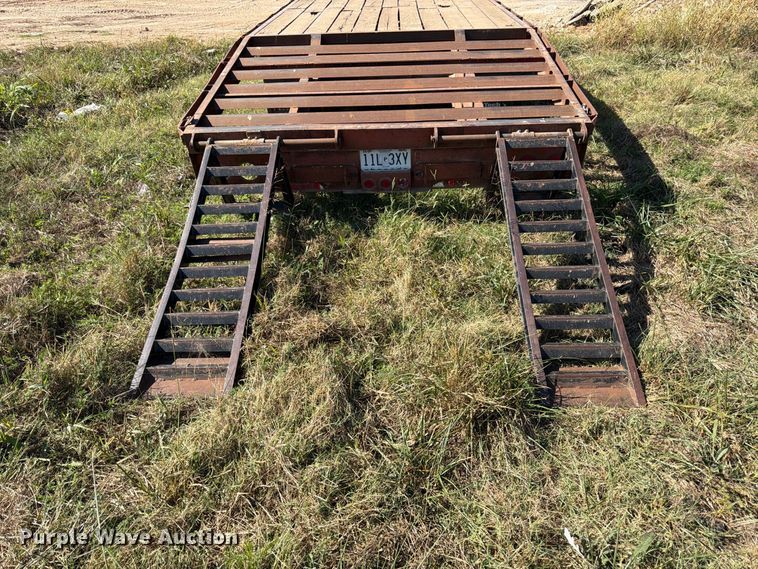 image for item DT3046 1996 Diamond C Trailers equipment trailer