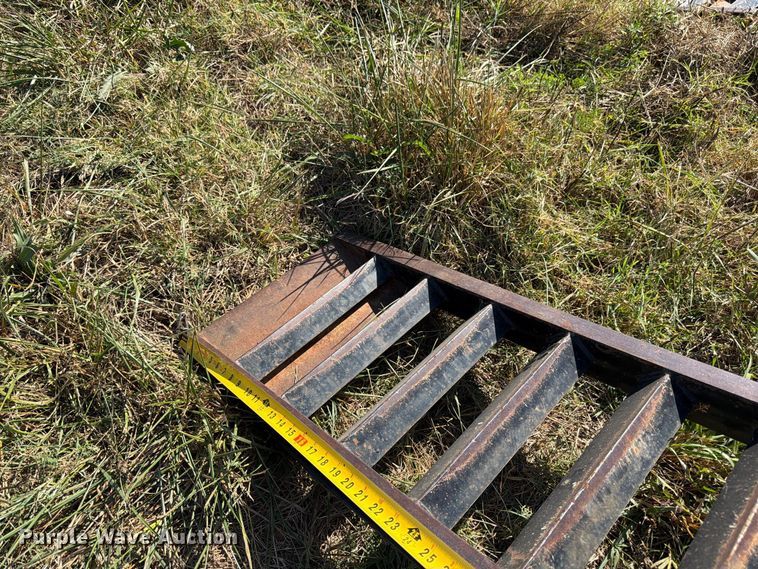 image for item DT3046 1996 Diamond C Trailers equipment trailer
