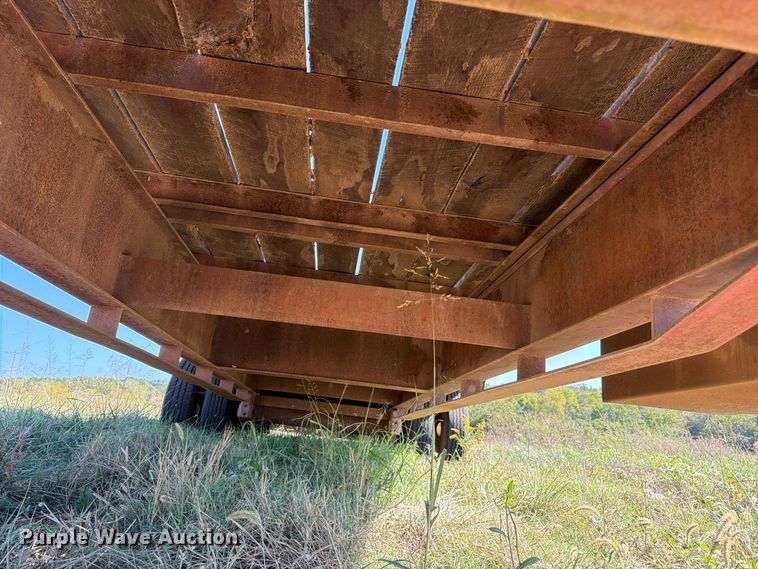 image for item DT3046 1996 Diamond C Trailers equipment trailer